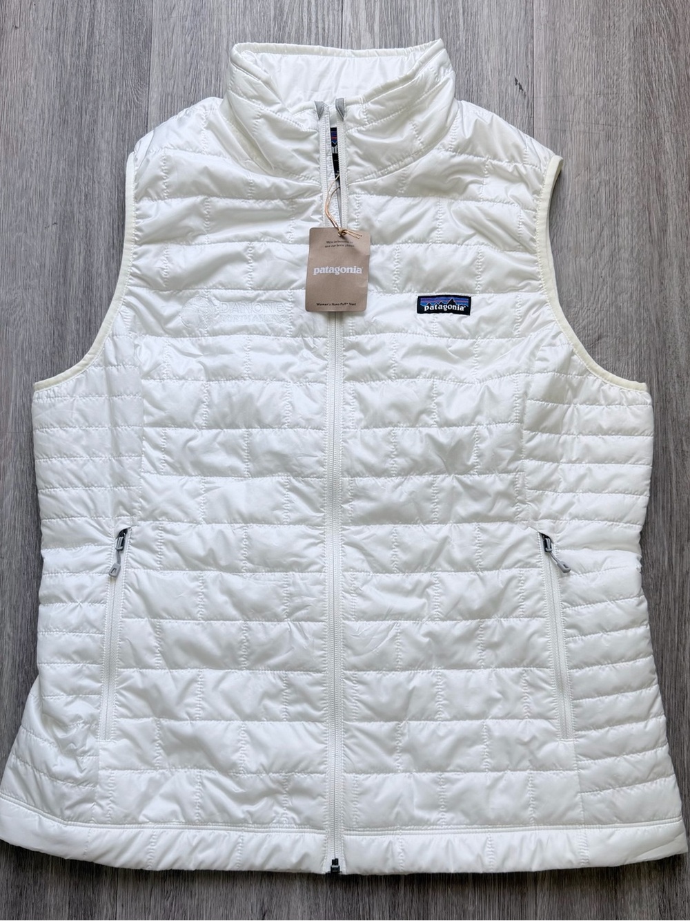 NWT 2025 Patagonia Nano Puff Jacket Vest Women’s XL White Puffer Vest 
MSRP $189